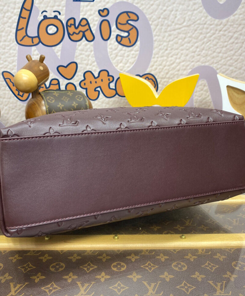 Louis Vuitton Coussin Hobo MM M12068 M12072